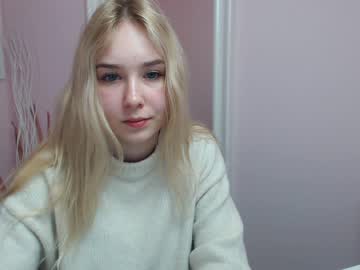 cosplay cam girl lila_page image #1184035