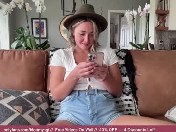 cosplay cam girl bloomyogi image #2033348