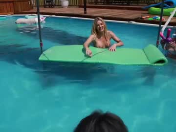 cosplay cam couple sexyblondegurl image #5141286