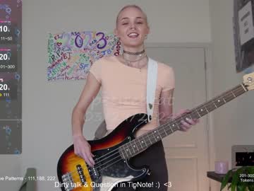 cosplay cam girl petitebrat image #6659187