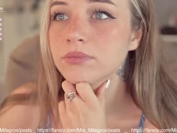 webcam girl mia_milagros capture image #3219132