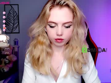 cosplay cam girl small_blondee image #3627836