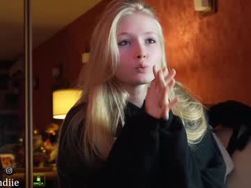 cosplay cam girl bestblondiiecb image #5918764