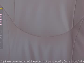 webcam girl mia_milagros capture image #1572966