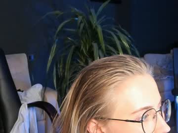 cosplay cam girl linellali image #2865718