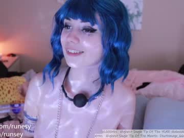 webcam girl runesy capture image #2358665