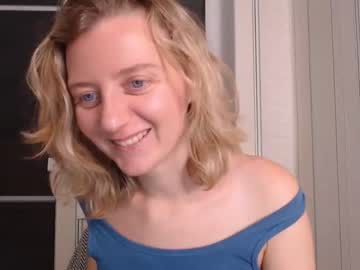 elly_helly cosplay cam