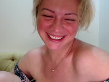 webcam girl kiradivine capture image #3073656