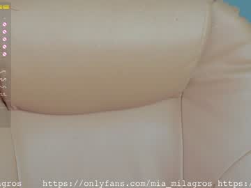 webcam girl mia_milagros capture image #1210619