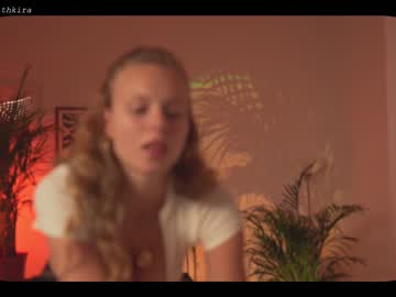webcam girl chillwithkira capture image #3131488
