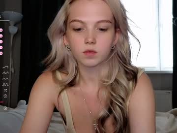 cosplay cam girl small_blondee image #5168173