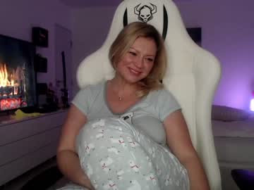 webcam girl kiradivine capture image #1560283