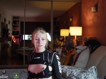 cosplay cam girl bestblondiiecb image #5897096