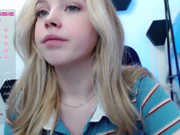 cosplay cam girl small_blondee image #4293671