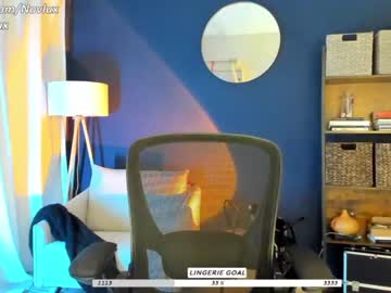 webcam girl n_o_v_a capture image #1258520