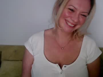 webcam girl kiradivine capture image #2460032