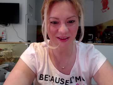 webcam girl kiradivine capture image #2919830