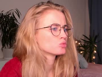 cosplay cam girl linellali image #2735381