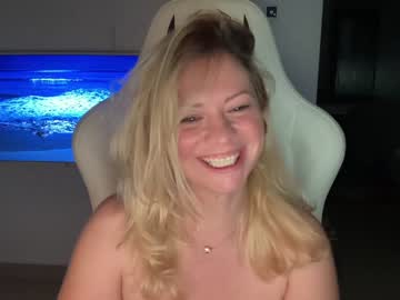 cosplay cam girl kiradivine image #2400314