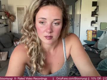 cosplay cam girl bloomyogi image #5186372