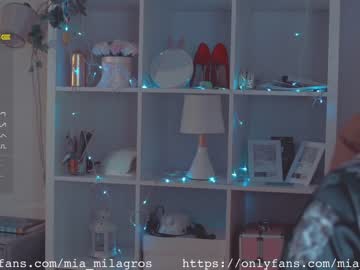webcam girl mia_milagros capture image #1554385