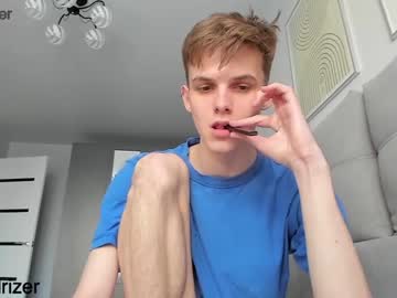 cosplay cam man horny_jerk_roy_prick2001 image #1680381