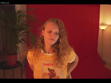 webcam girl chillwithkira capture image #2998069