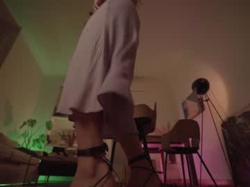 webcam girl chillwithkira capture image #1063176