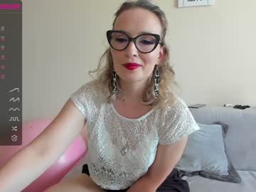 cosplay cam girl emilymilf__ image #4674276