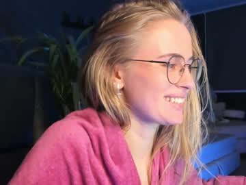 cosplay cam girl linellali image #2866138