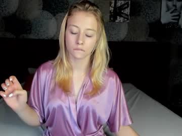 emily_tayl0r cosplay cam