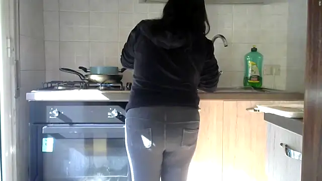 Stripchat sex cam martamilf2